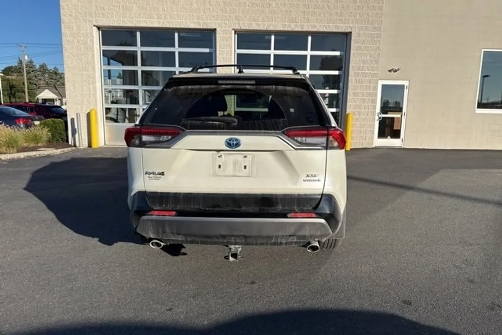 2021 Toyota RAV4 Hybrid XSE photo 1