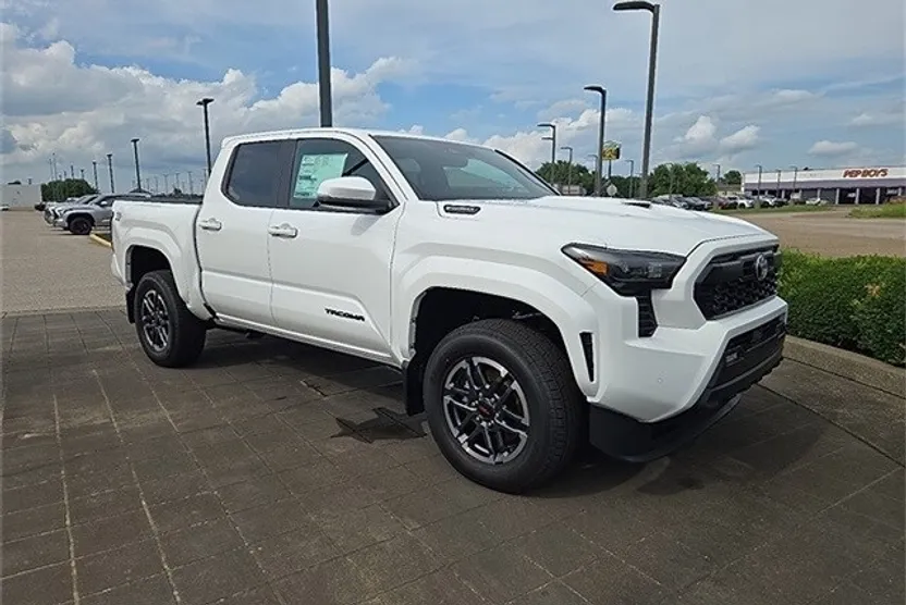 2025 Toyota Tacoma TRD Sport photo 1