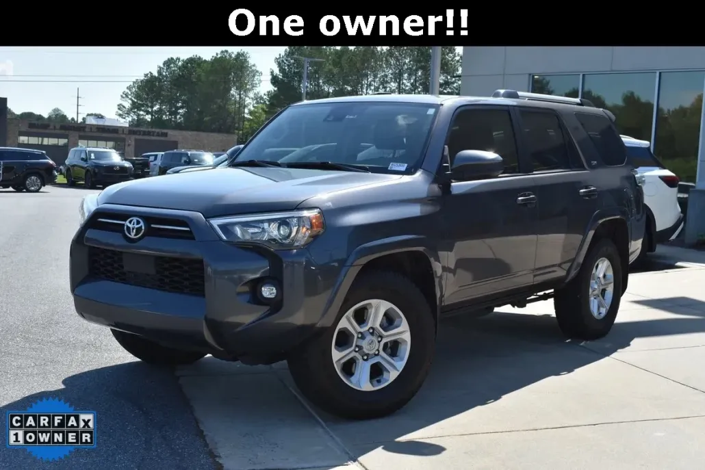 2022 Toyota 4Runner SR5 2WD photo 1