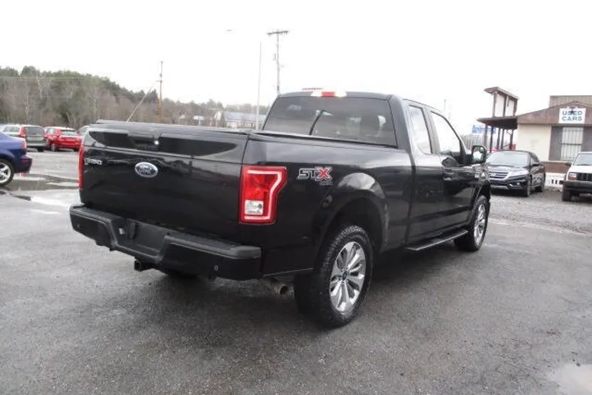 2017 Ford F-150 XL photo 1