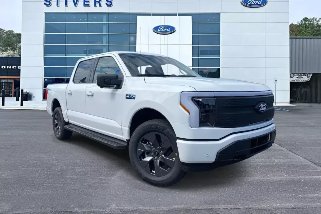 2025 Ford F-150 Lightning photo 1