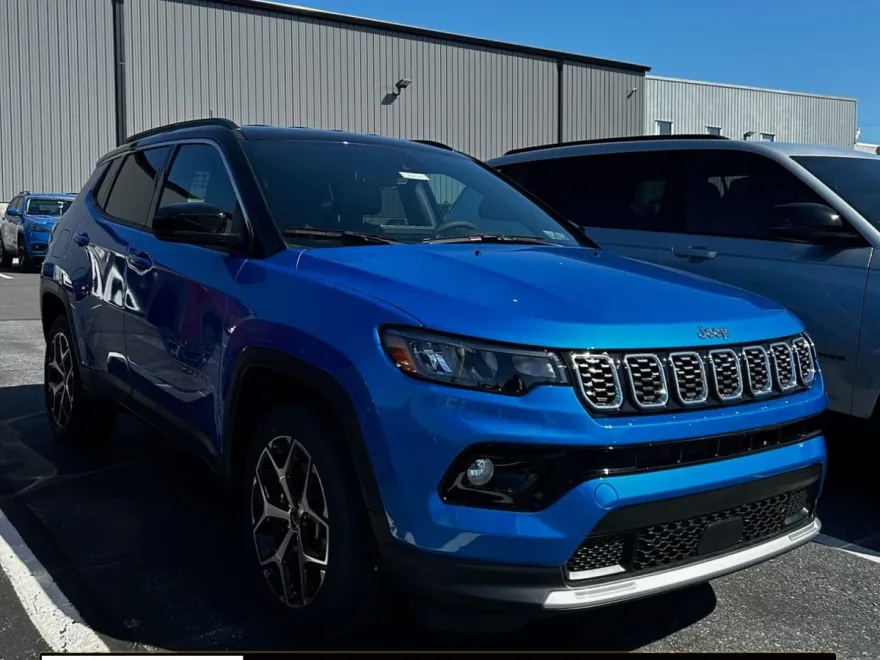 2025 Jeep Compass Limited photo 1