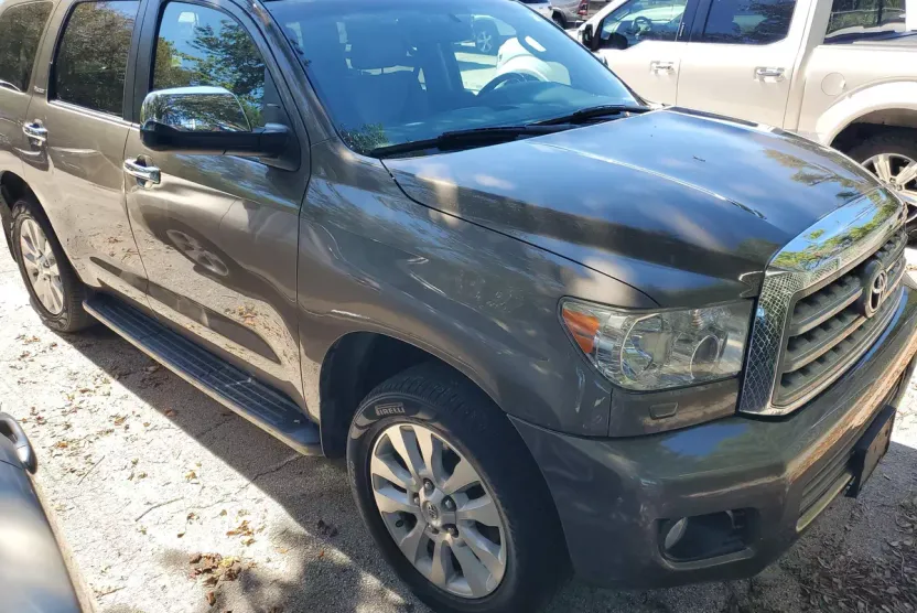 2015 Toyota Sequoia Platinum photo 1