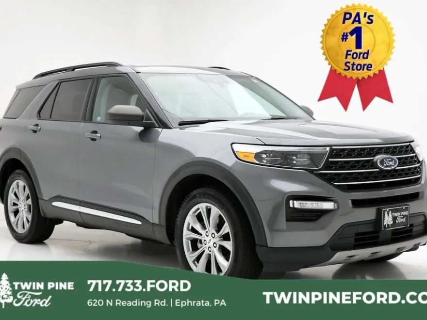 2022 Ford Explorer XLT photo 1
