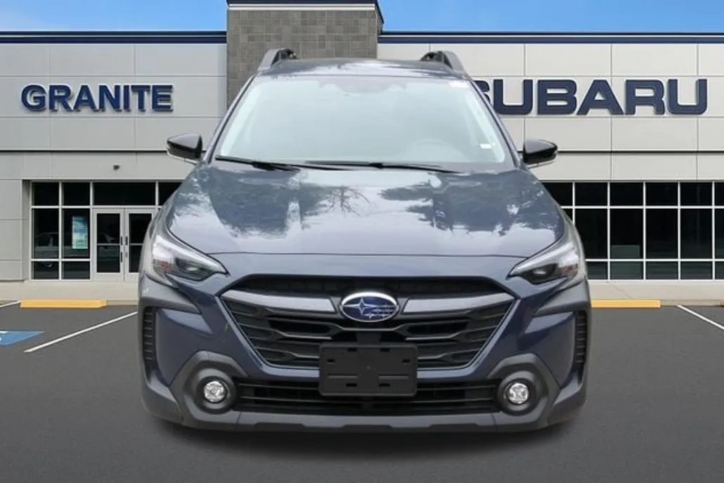 2025 Subaru Outback Premium photo 1