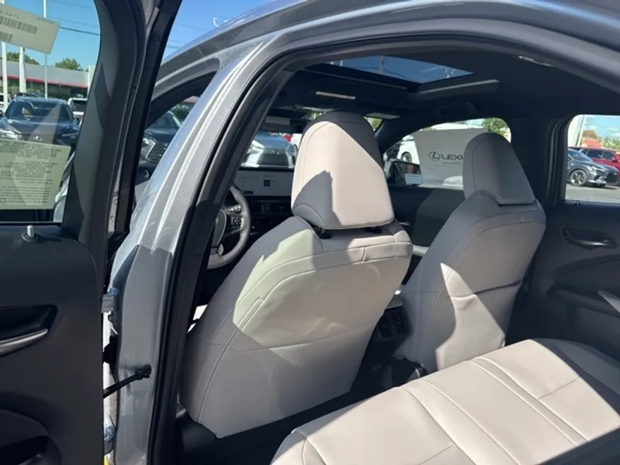 2025 Lexus UX Premium photo 34