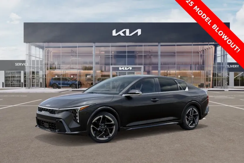 2025 Kia K4 GT-Line photo 1