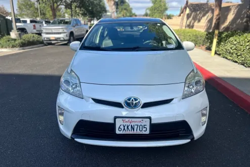 2012 Toyota Prius One photo 2