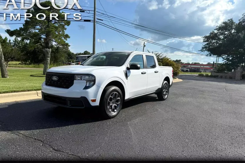 2025 Ford Maverick XLT photo 1