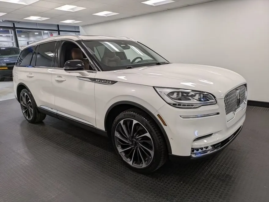 2023 Lincoln Aviator Reserve photo 1