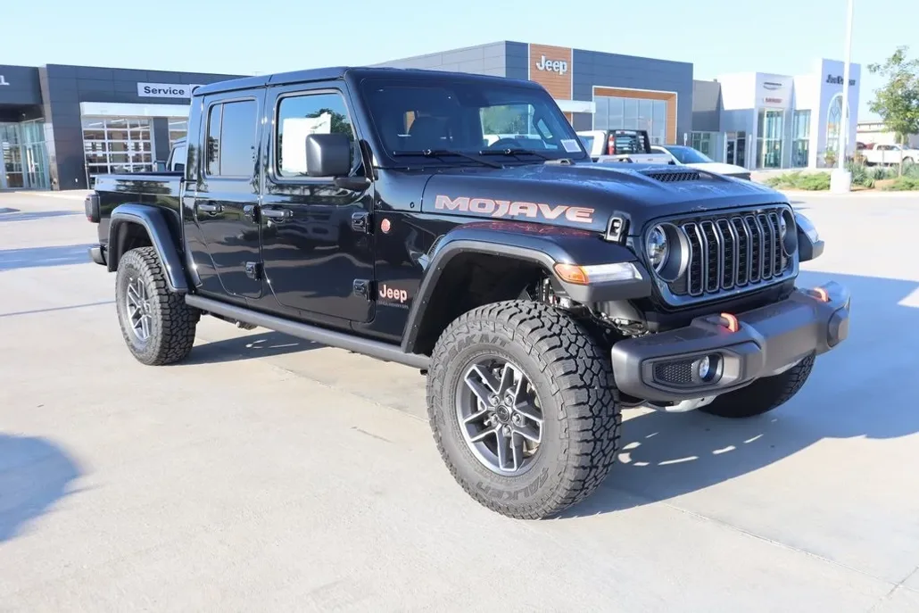 2025 Jeep Gladiator Mojave photo 1
