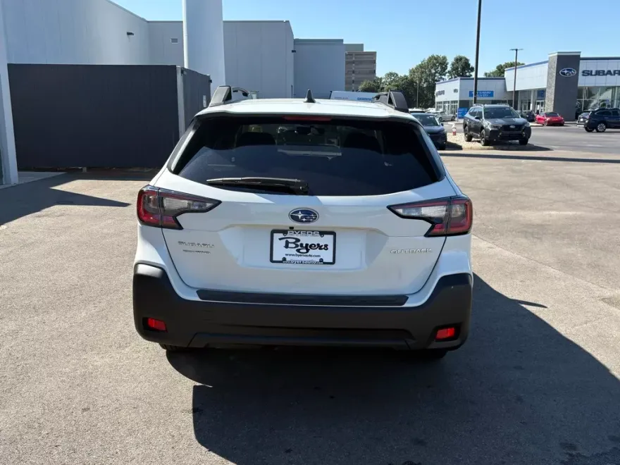 2025 Subaru Outback Premium photo 1