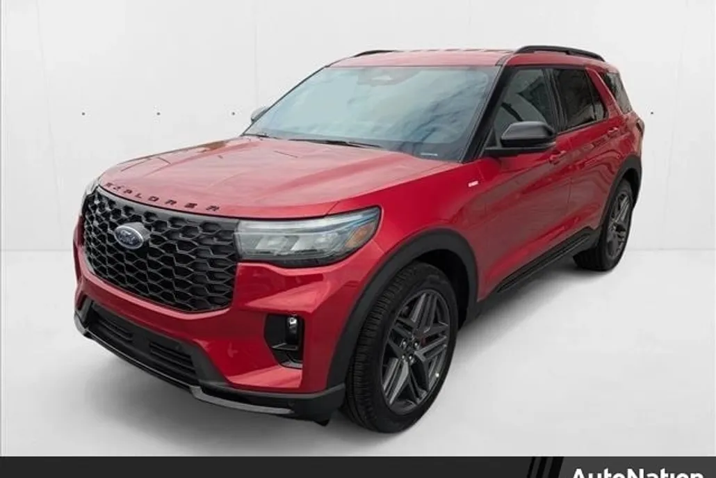 2025 Ford Explorer ST-Line photo 1