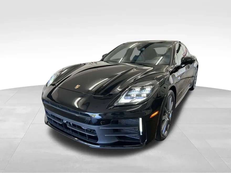 2024 Porsche Panamera 4 photo 1