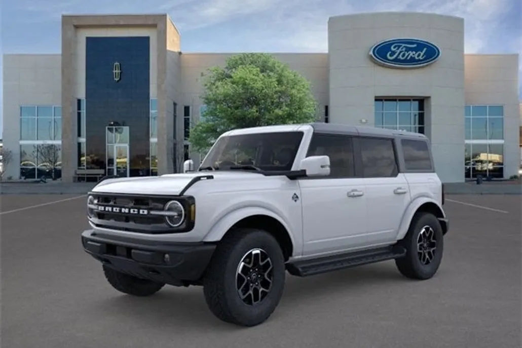 2025 Ford Bronco Outer Banks photo 1