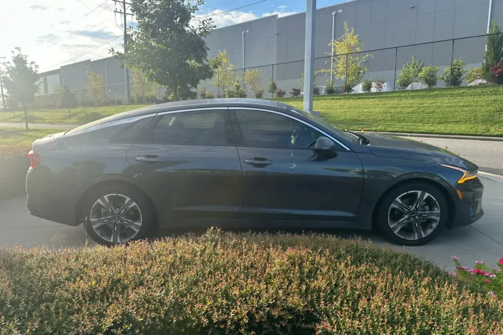 2023 Kia K5 EX photo 1