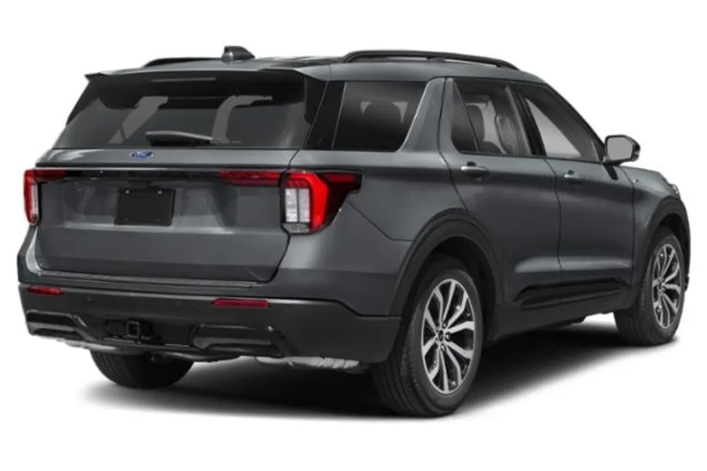 2025 Ford Explorer ST-Line photo 1