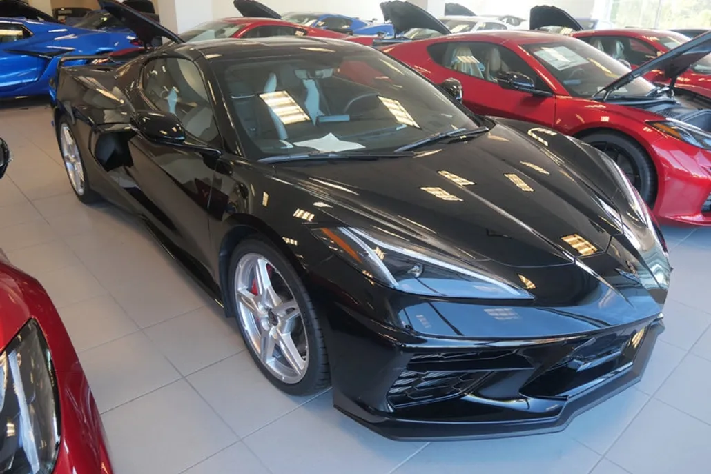 2020 Chevrolet Corvette Stingray 2LT photo 1