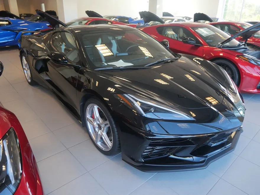 2020 Chevrolet Corvette Stingray 2LT photo 1