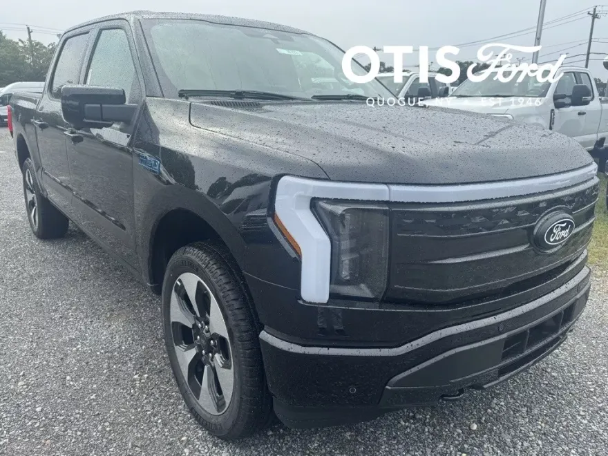 2025 Ford F-150 Lightning Platinum photo 1