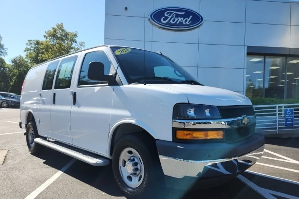 2023 Chevrolet Express 2500 Work Van photo 1
