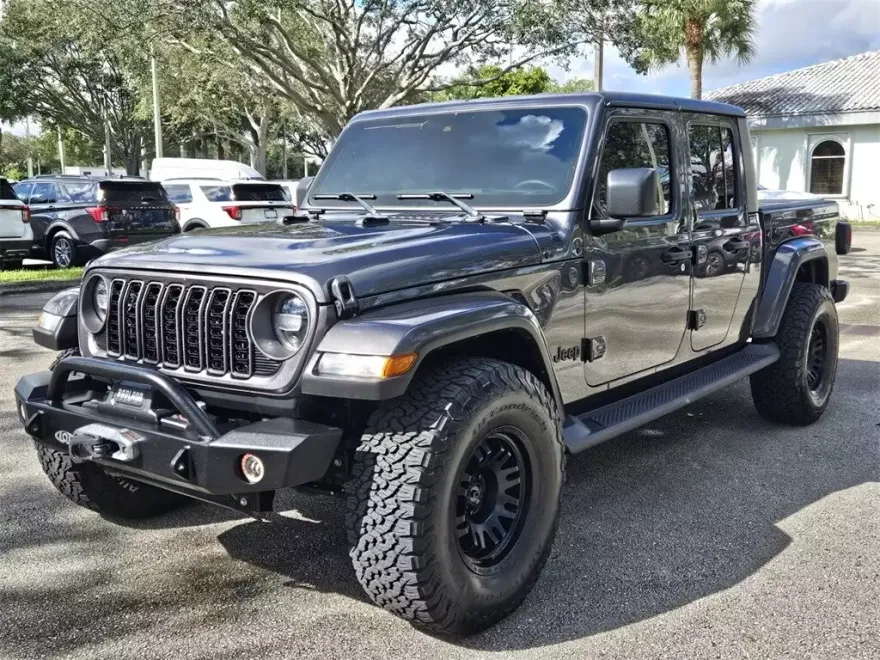 2024 Jeep Gladiator Sport photo 1