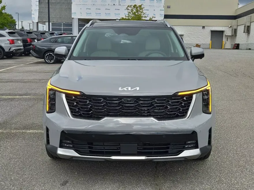 2025 Kia Sorento SX photo 1