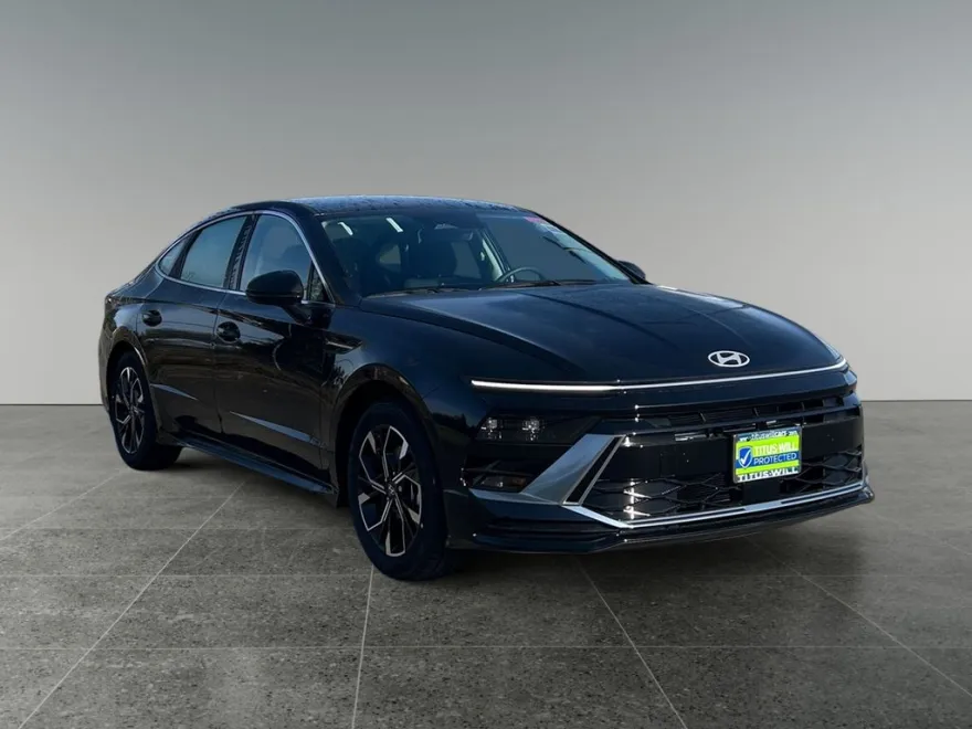 2025 Hyundai Sonata SEL photo 1