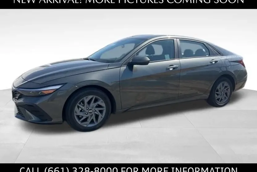 2024 Hyundai Elantra SEL photo 1
