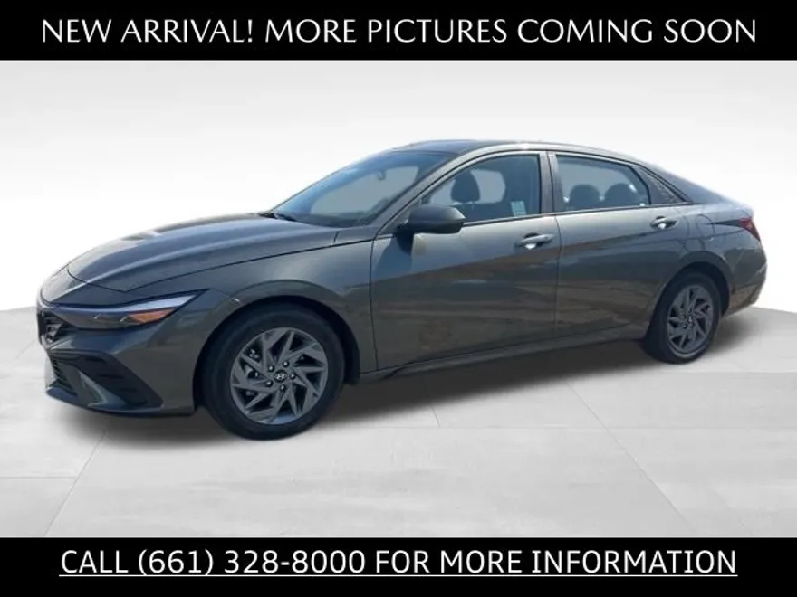 2024 Hyundai Elantra SEL photo 1