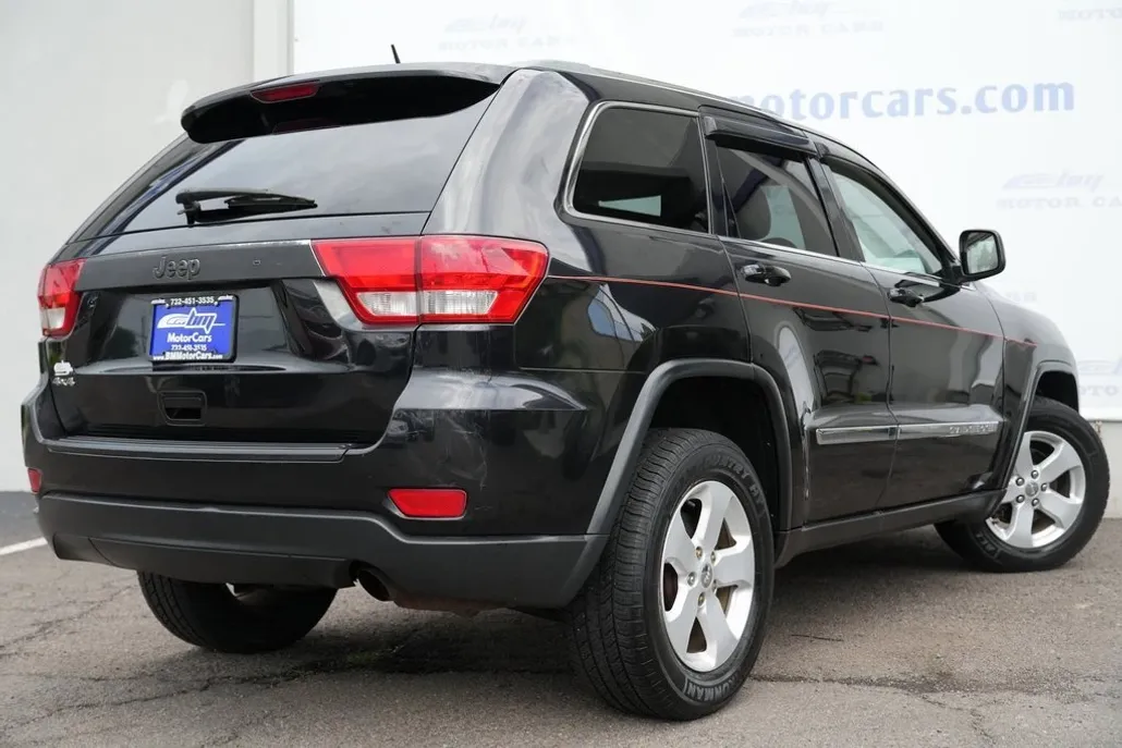 2012 Jeep Grand Cherokee Laredo photo 1