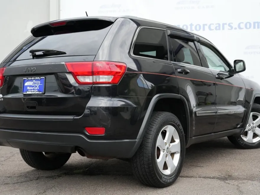 2012 Jeep Grand Cherokee Laredo photo 1