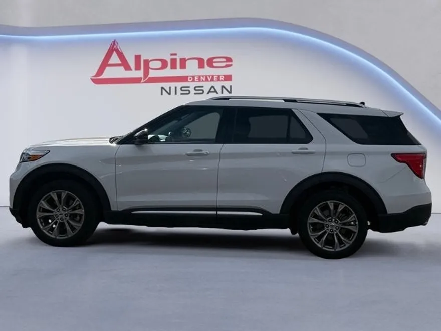 2023 Ford Explorer Limited photo 1