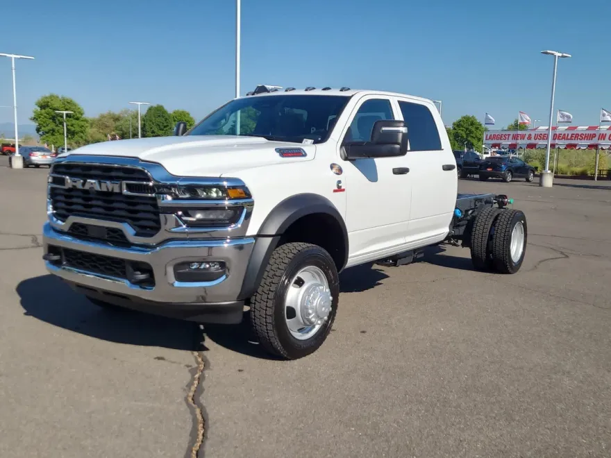 2025 Ram 5500 Tradesman photo 1