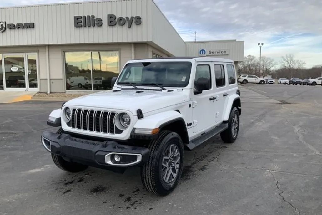 2025 Jeep Wrangler Sahara photo 1