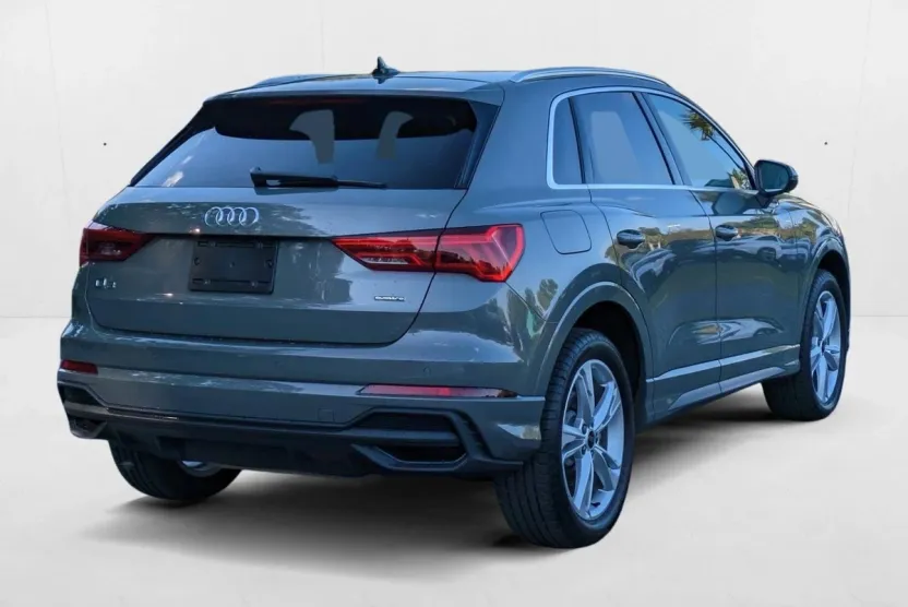 2024 Audi Q3 S line Premium Plus photo 1