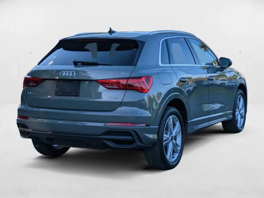 2024 Audi Q3 S line Premium Plus photo 1