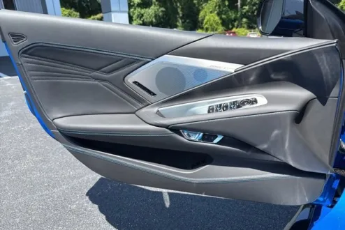 2025 Chevrolet Corvette E-Ray 3LZ photo 2