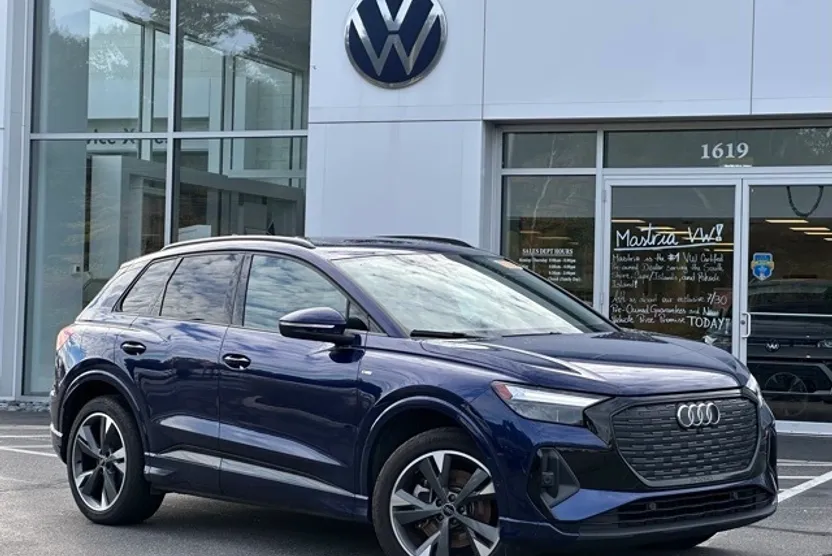 2023 Audi Q4 50 E-tron Premium Plus photo 1