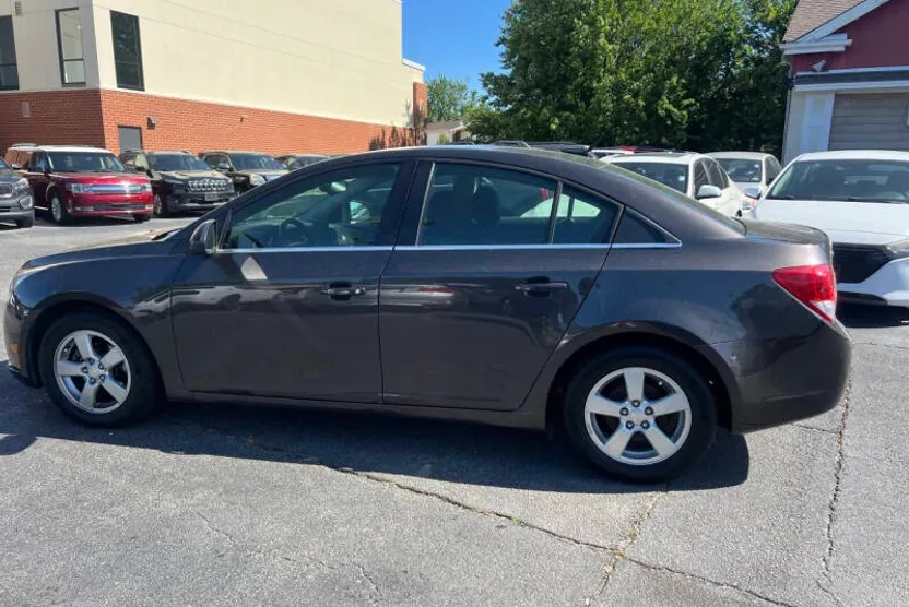 2014 Chevrolet Cruze photo 1