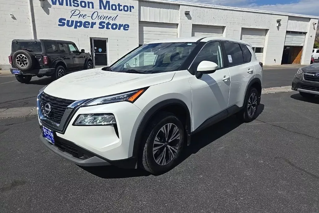 2023 Nissan Rogue SV photo 1