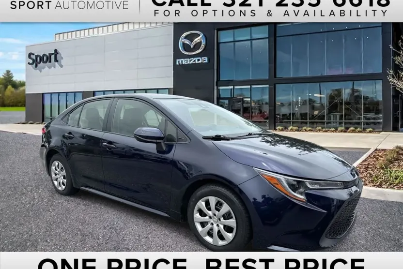 2022 Toyota Corolla LE photo 1