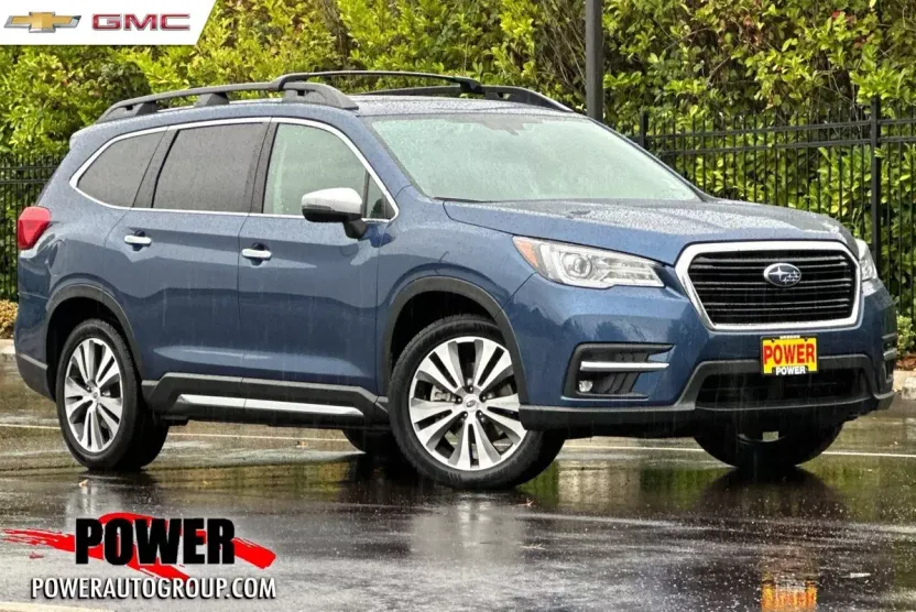 2022 Subaru Ascent Touring photo 1