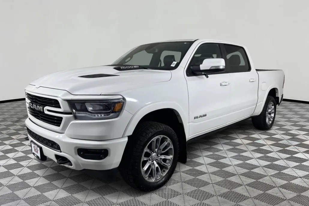 2019 Ram 1500 Laramie photo 1
