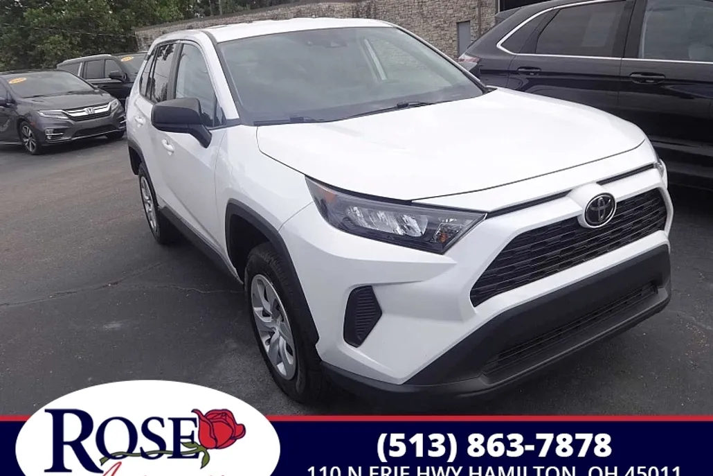 2022 Toyota RAV4 LE photo 1