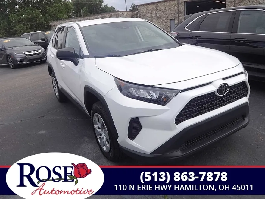 2022 Toyota RAV4 LE photo 1