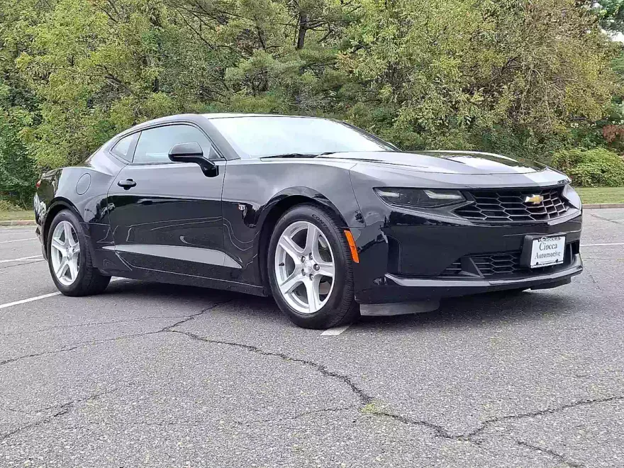 2020 Chevrolet Camaro 1LT photo 1