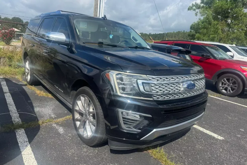 2019 Ford Expedition MAX Platinum photo 1