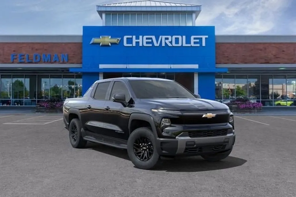 2025 Chevrolet Silverado EV RST photo 1