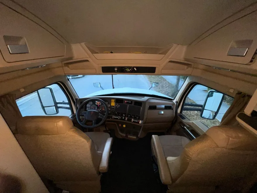 2019 Kenworth T680 photo 17